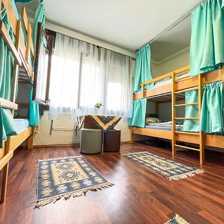 Hi Skopje Hostel Luaran gambar